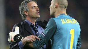 Victor Valdes napadel Jose Mourinho Inter Barcelona polfinale