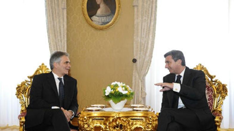 Avstrijski kancler Werner Faymann in slovenski premier Borut Pahor sta se srečal