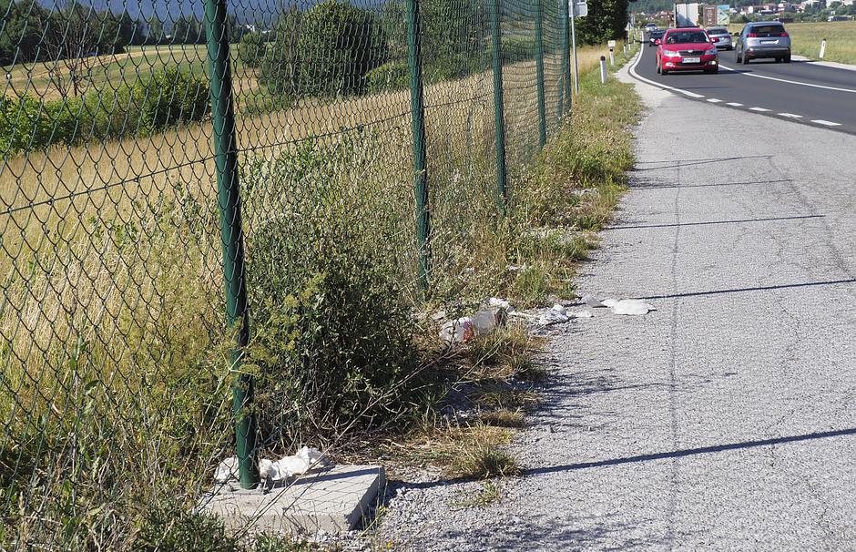 Smeti ob cestah | Avtor: Matija_Janežič