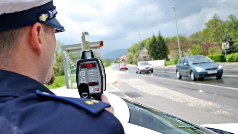 Omejitev na avotcestah v Sloveniji je 130 km/h, na cestah, rezerviranih za motor