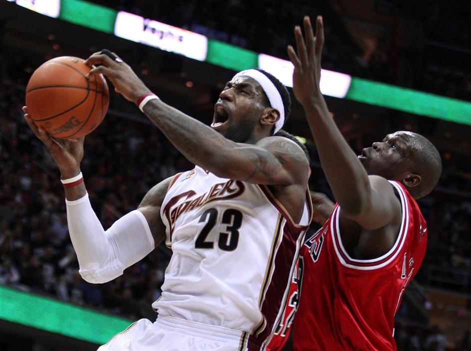 NBA končnica Cleveland Cavaliers Chicago Bulls prva tekma  LeBron James