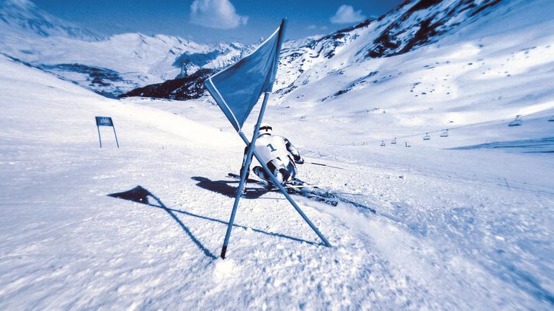 smučanje smučar sneg