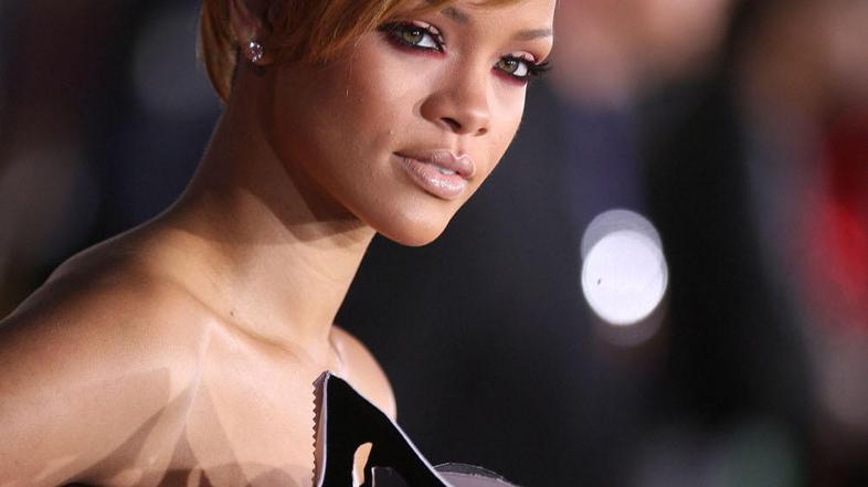 Rihanna kot Charlijev angelček? (Foto: Flynet/JLP)