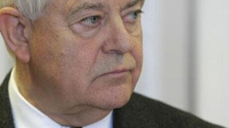 Po Kučanovih besedah nadaljevanje politike aktualne vlade Slovenije ne pelje v p