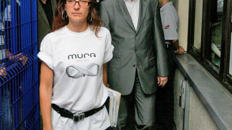 370 tisoč majic bi morali prodati, da bi zbrali pet milijonov evrov za rešitev M