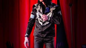 WORLD RIGHTS  Singer Michael Jackson announces he will perform in London for the
