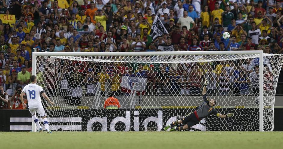 Bonucci Casillas Pokal konfederacij Španija Italija polfinale | Avtor: Reuters