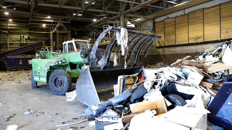 deponija smeti odpadki Slovenija