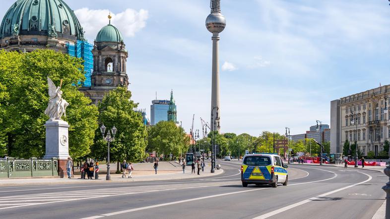 berlin policijski avtomobil