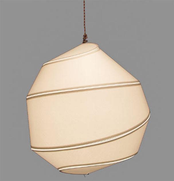 Stropna luč Suspension Zipp. Oblikovanje: Peter Traag.