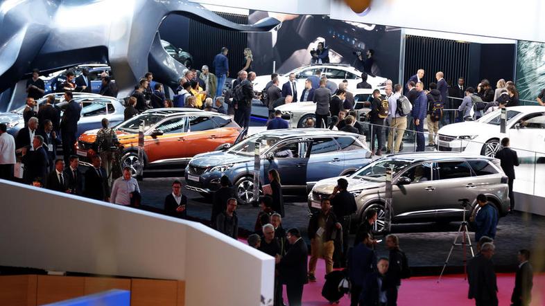 Avtomobilski salon v Parizu