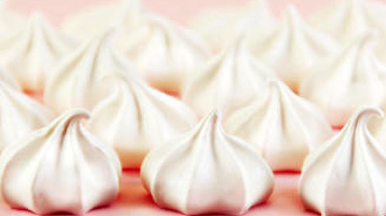 Sladki in nežni poljubčki se bodo svetili, če boste snegu dodali malo limoninega