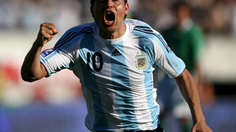 Juan Roman Riquelme zaradi drugačnega pogleda od Maradone ne bo več igral v belo