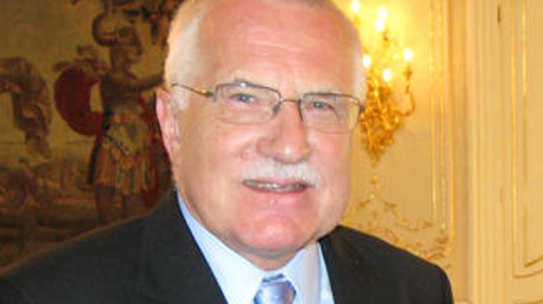 Zgornji dom češkega parlamenta je potrdil Lizbonsko pogodbo. Vaclav Klaus pa je 