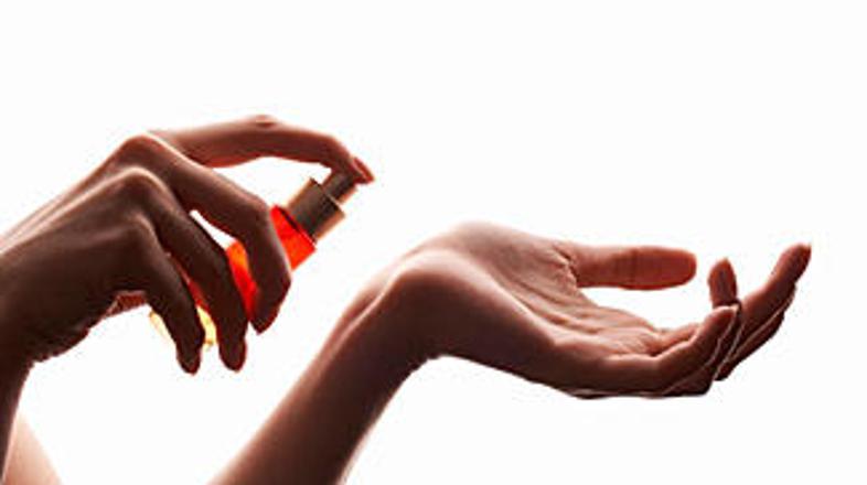 Kmalu bomo lahko uživali v novih sladkih parfumih, pod katere se bo podpisala Ha