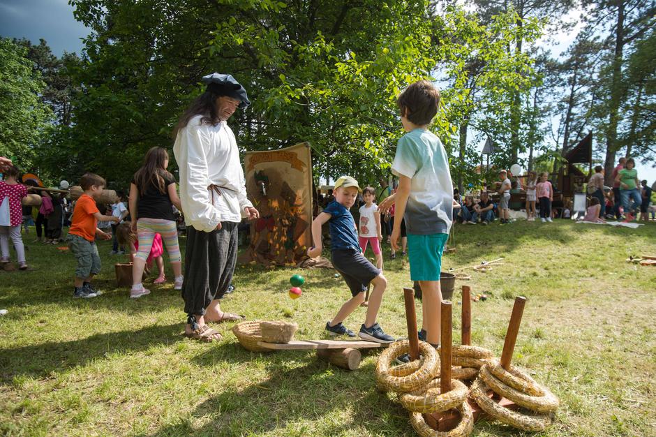 Dežela prijateljev | Avtor: Anže Petkovšek