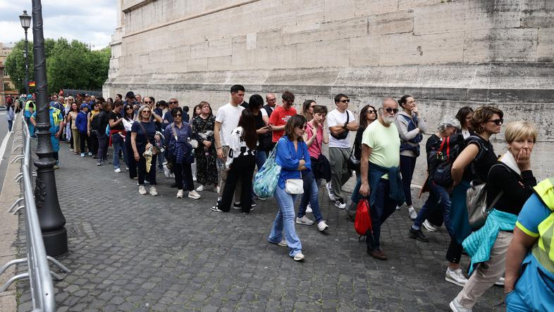 papež grob vrsta bazilika marije snežne