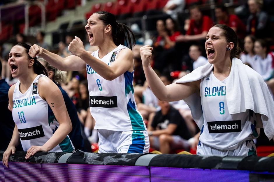 Živa Mišjak Cujnik, Manca Marolt, Špela Brecelj | Avtor: fiba.basketball