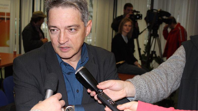 “Sklenili smo braniti določila kolektivne pogodbe. Neizplačilo bi pomenilo prese