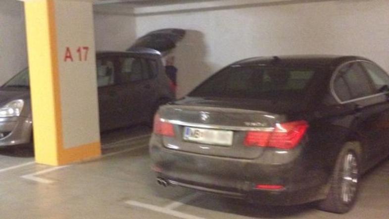 Parkiranje čez dve parkirni mesti