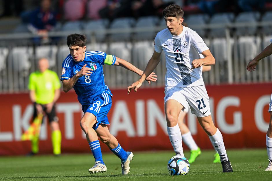 Slovenska nogometna reprezentanca do 17 let | Avtor: Profimedia