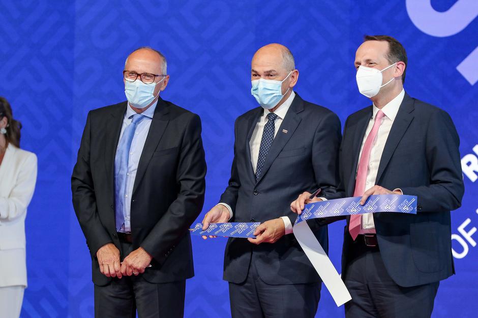 odprtje novega potniškega terminala | Avtor: Saša Despot