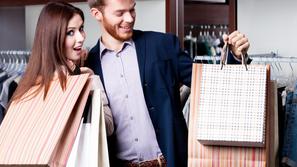 nakupovanje ženska moški par
