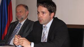 Miha Ješe, Rober Strah