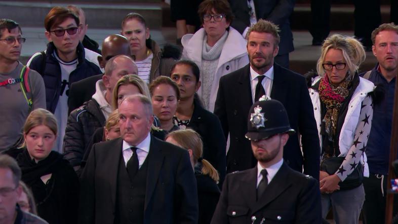 David Beckham, poklon kraljici