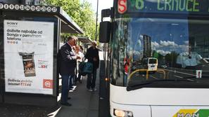 Ljubljana 18.05.2013 mestni avtobus, proga 6, trola, mestni javni prevoz, postaj