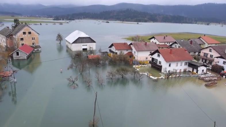 Poplave v Loški dolini iz zraka