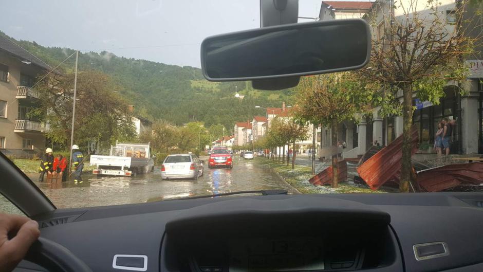 Huda ura v Idriji | Avtor: D. J.