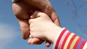 V Sloveniji se posvojitev ne more razvezati, posvojitelji pa se v matični regist