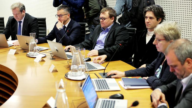 vlada RS Igor Papič Marjan Šarec Simon Maljevac Luka Mesec Irena Šinko