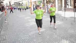 Če želite visokoresolucijsko fotografijo, nam pošljite elektronsko sporočilo na 