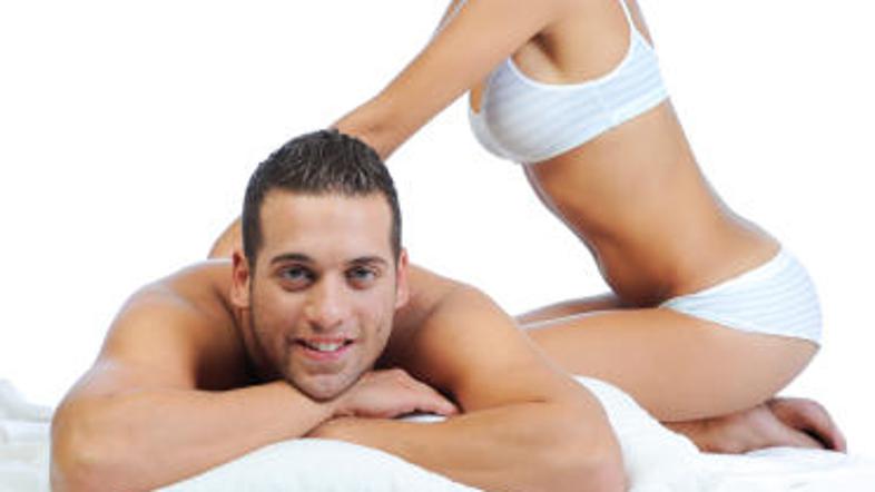 Najprej me je zmasirala ...