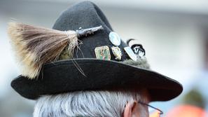 lovec lovski klobuk