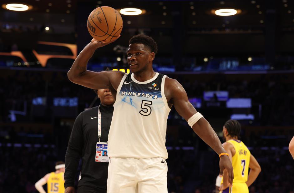 Edwards | Avtor: Profimedia