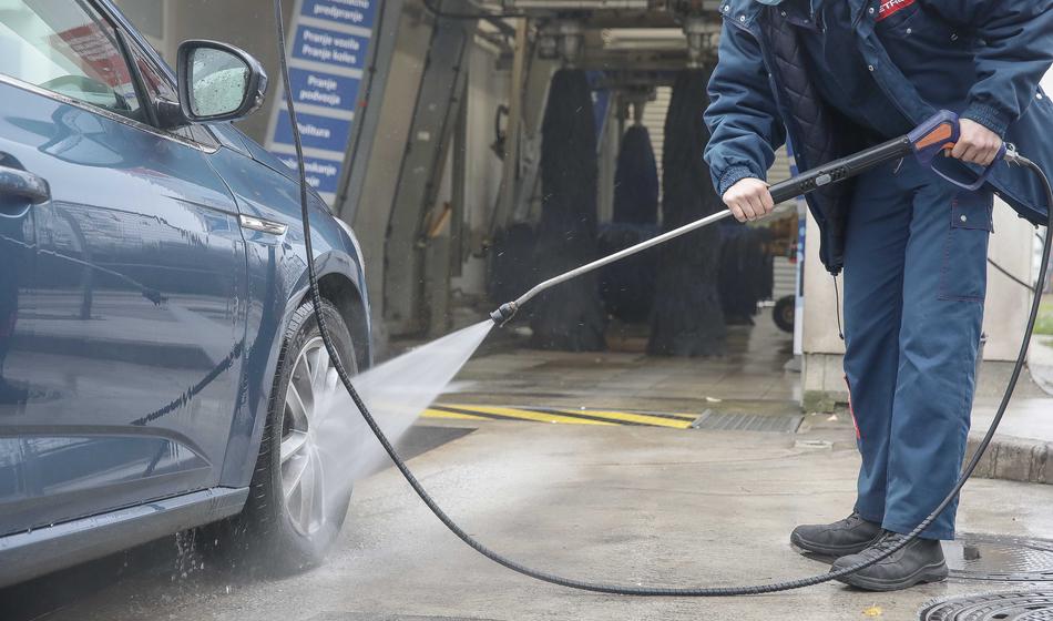 Ste vedeli to o pranju avtomobila pozimi?