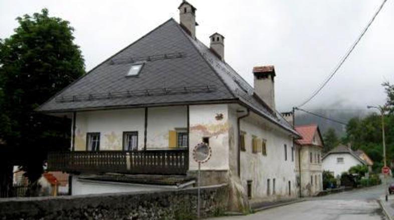 Zaradi dolgotrajne obnove ozdravljeni zasvojenci še nimajo prostora za resociali