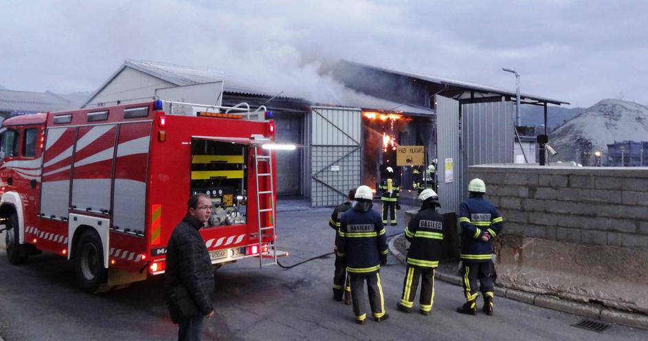 Požar v bivši tovarni TD Ruše 