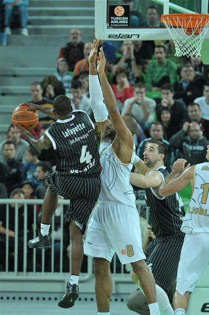 Olimpija : Partizan 75:73; Lafayette in Gregory