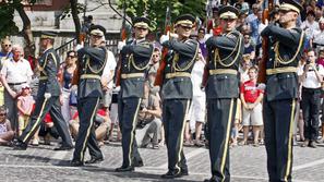 Nastop slovenske in ruske garde 