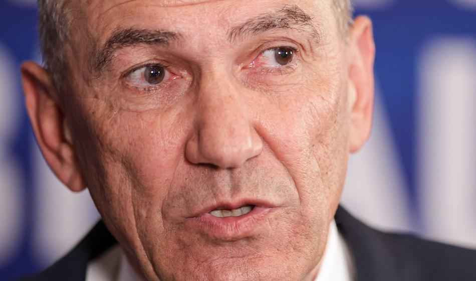 "Pozive na volitve so dobivali ljudje, ki so mrtvi"