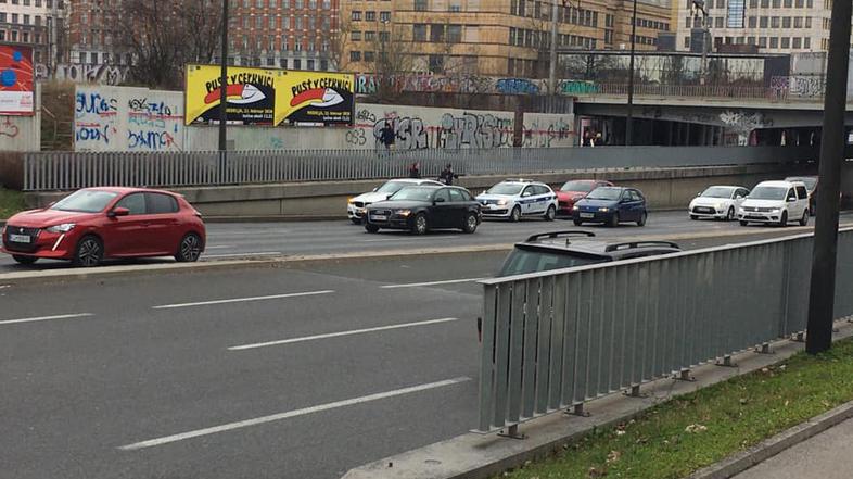 Prometna nesreča, porsche in policijski avto, Dunajska