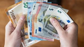 denar banka štetje denarja denarnica evri bankkomat