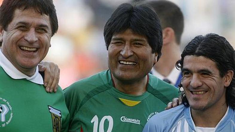 Evo Morales, priložnostno tudi odličen nogometaš, bo sredi avgusta precej na trn