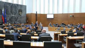 poslanci državni zbor