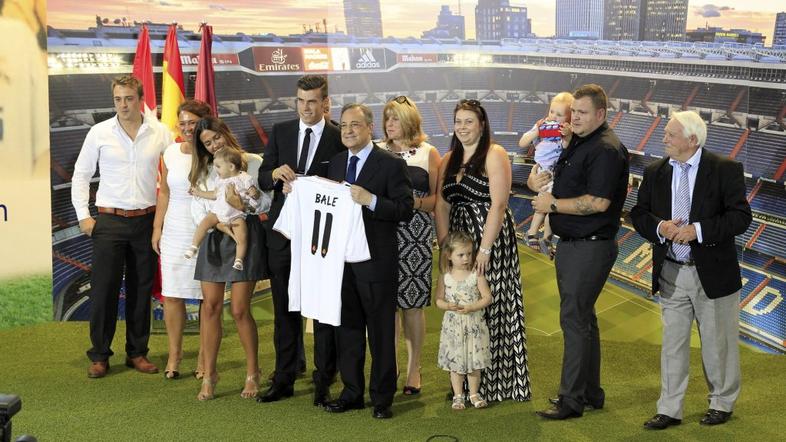 Gareth Bale  družina Florentino Perez Real Madrid Santiago Bernabeu predstavitev