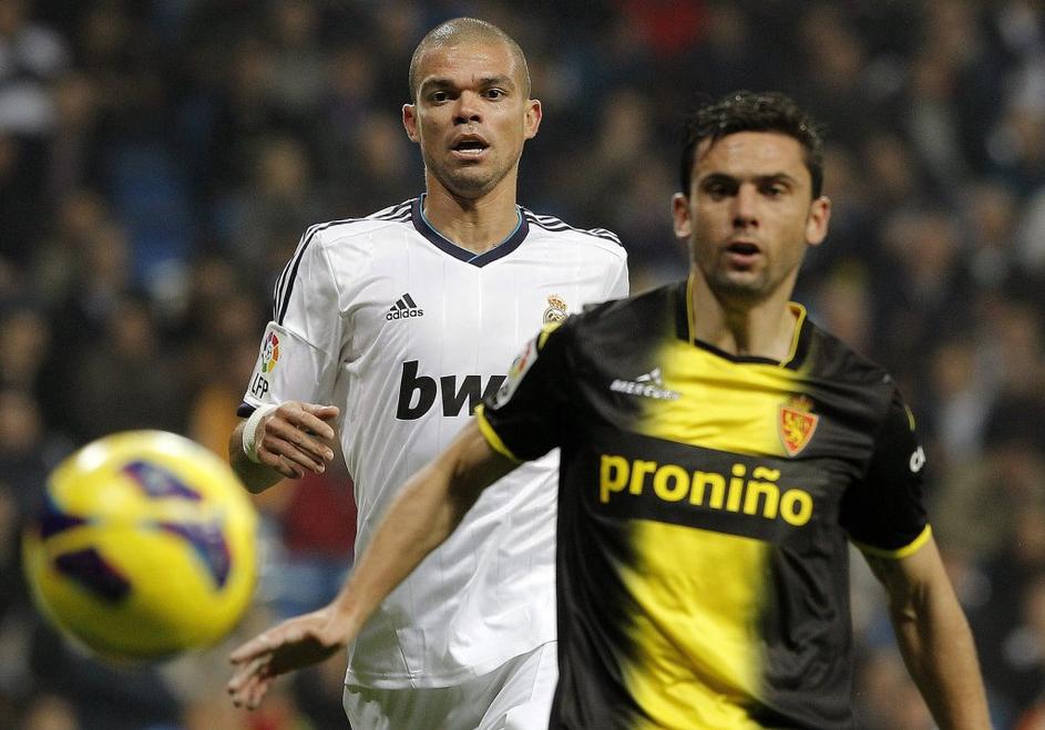 (Real Madrid : Zaragoza) Pepe